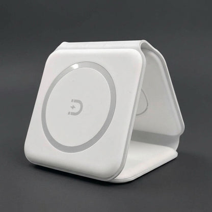MagFold™ TRIO Magnetic Wireless Charger